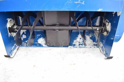 Снегоуборочное навесное оборудование для мотоблоков